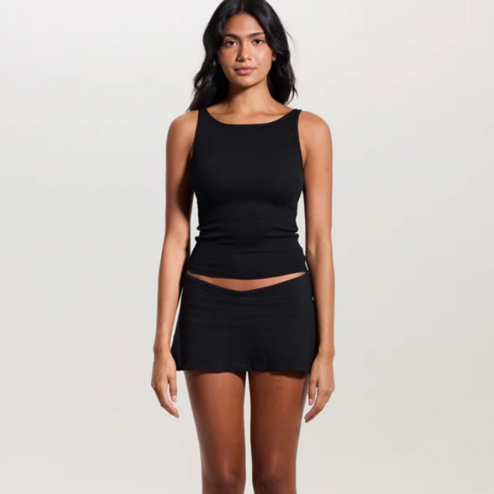 NEW! NWT Klassy Network Ribbed Dainty Boat Neck Black Cropped Brami sz XL - Picture 3 of 3
